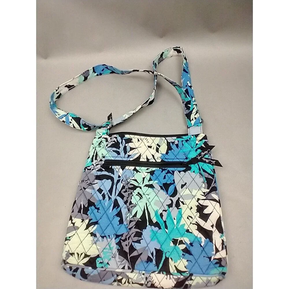 Vera Bradley inspect pics